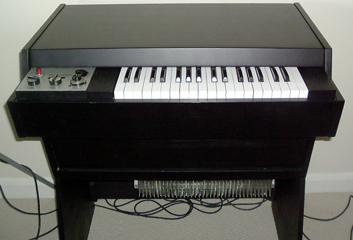 Rick Wakeman's Mellotron M400S